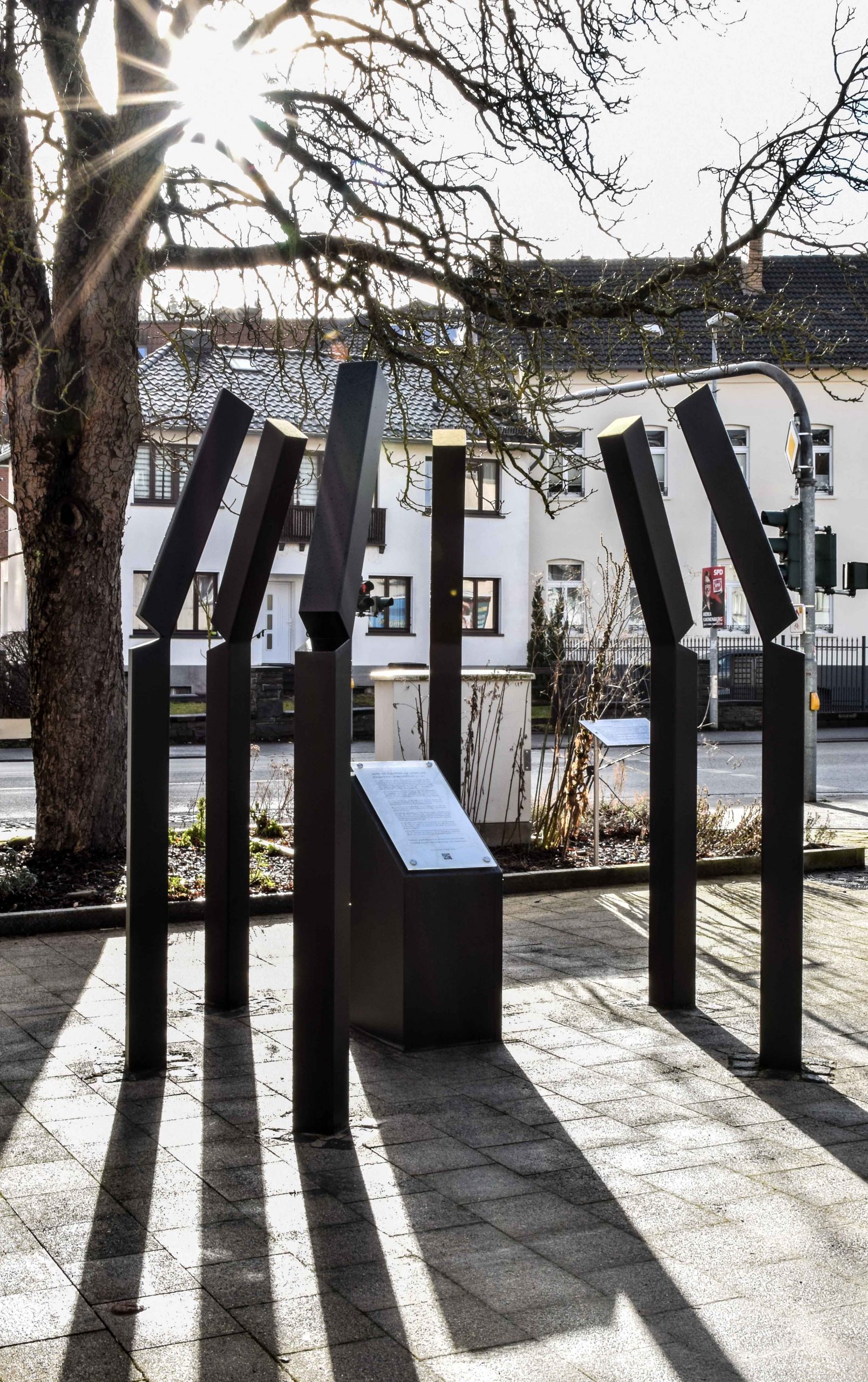 Das Mahnmal im Gegenlicht